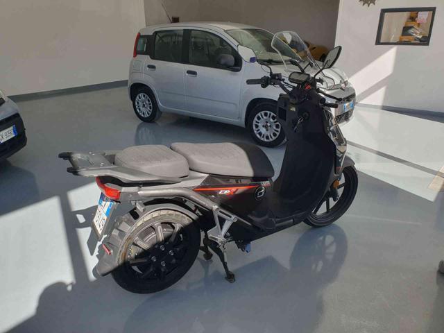 SUPER SOCO CPX SOLO 7 KM!!!!