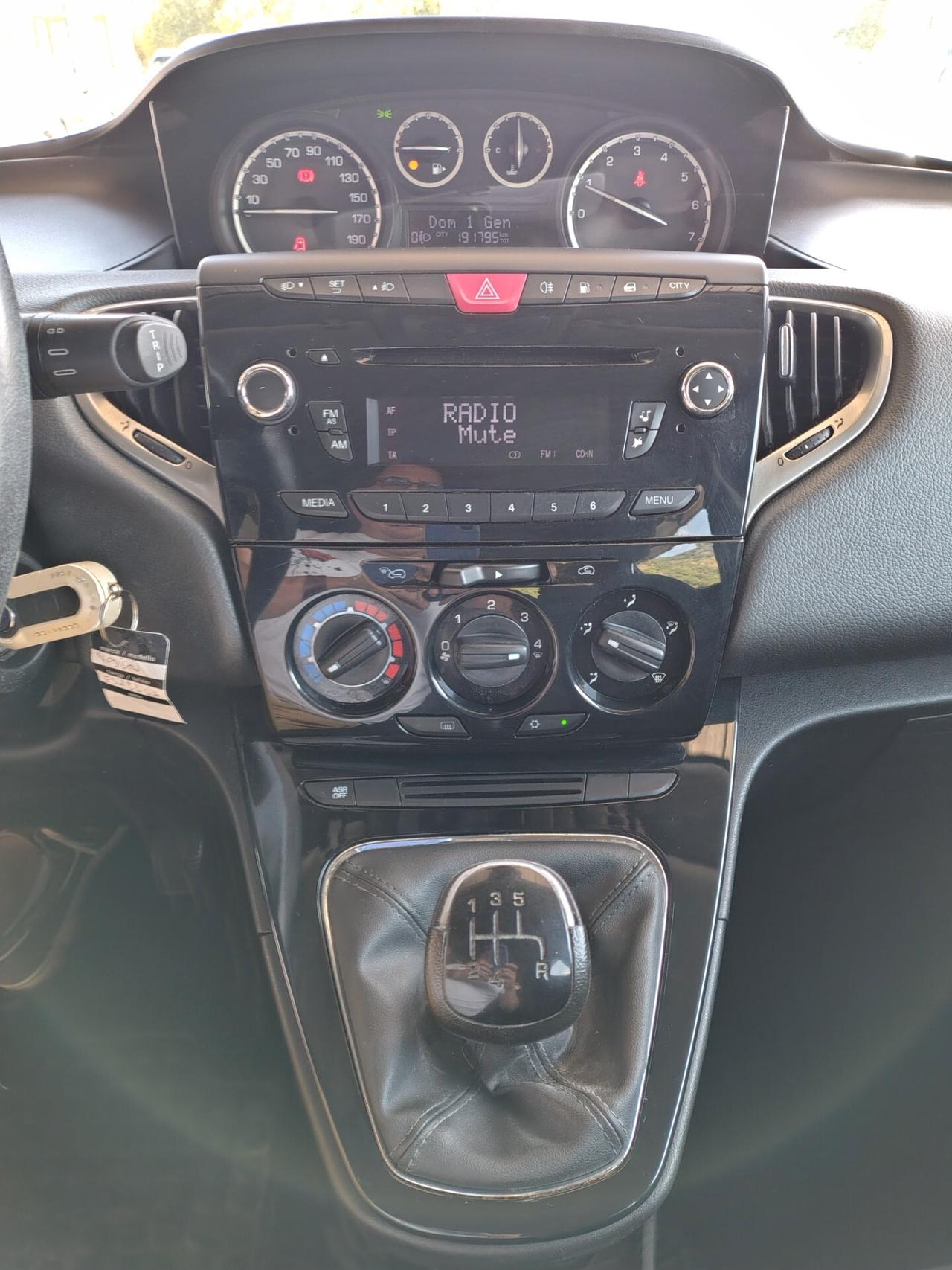 Lancia Ypsilon 1.2 69 CV 5 porte GPL Ecochic Gold