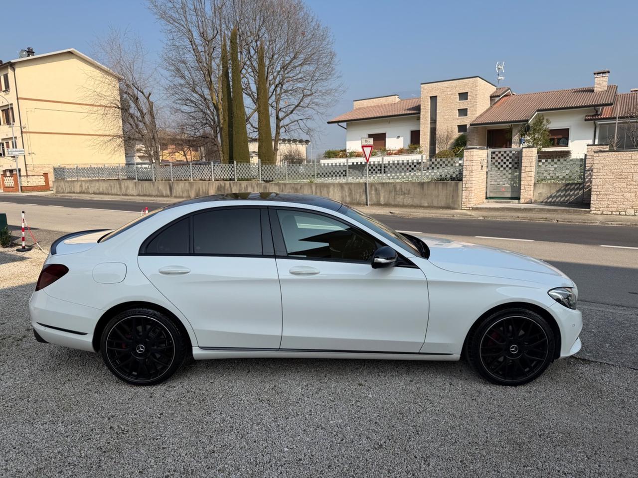 Mercedes-benz C 220 170CV LOOK AMG cerchi 19”