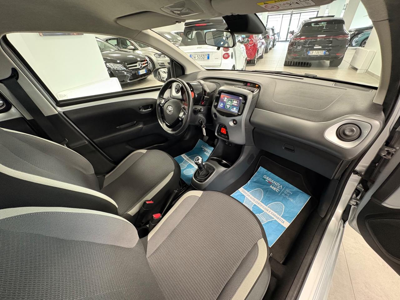 Toyota Aygo Connect 1.0 VVT-i 72 CV 5 porte x-fun