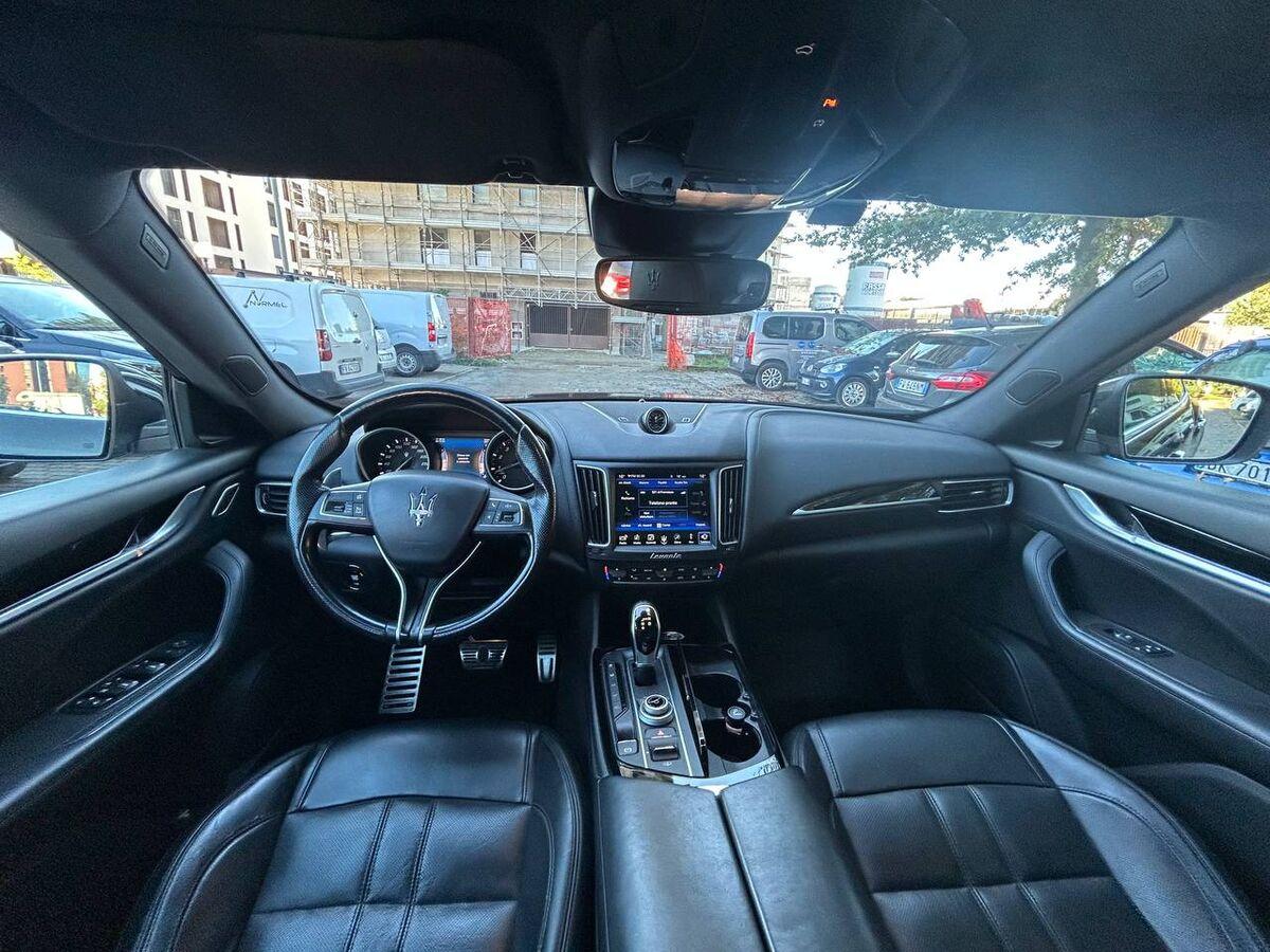Maserati Levante 3.0 V6 430cv auto