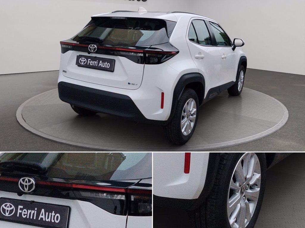 TOYOTA Yaris cross 1.5h active fwd 115cv e-cvt del 2025