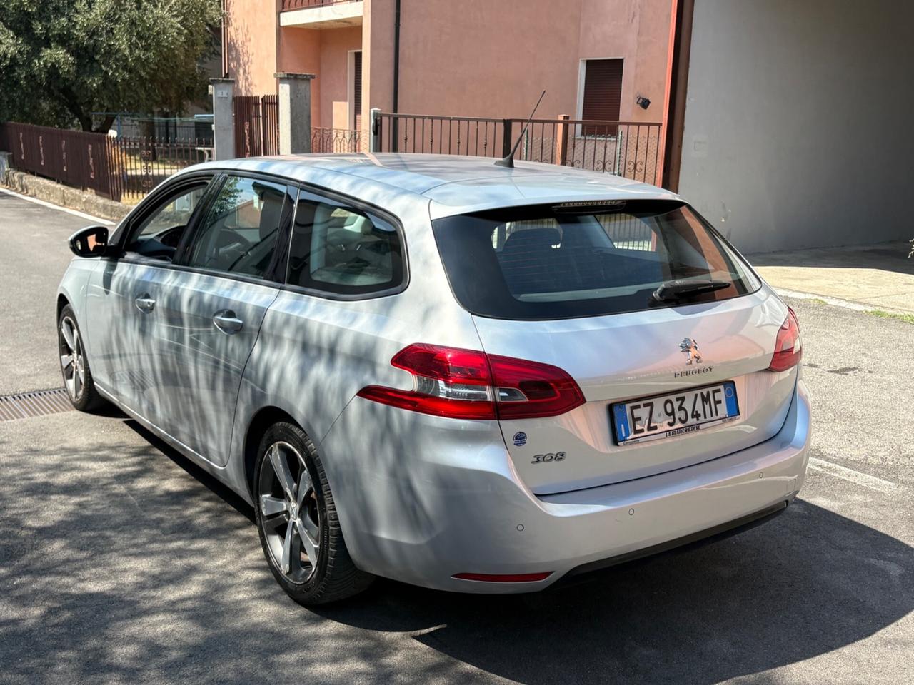Peugeot 308 1.6 e-HDi 115 CV StopeStart SW GT Line