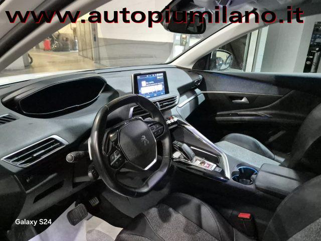 PEUGEOT 5008 BlueHDi 130 S&S EAT8 Allure