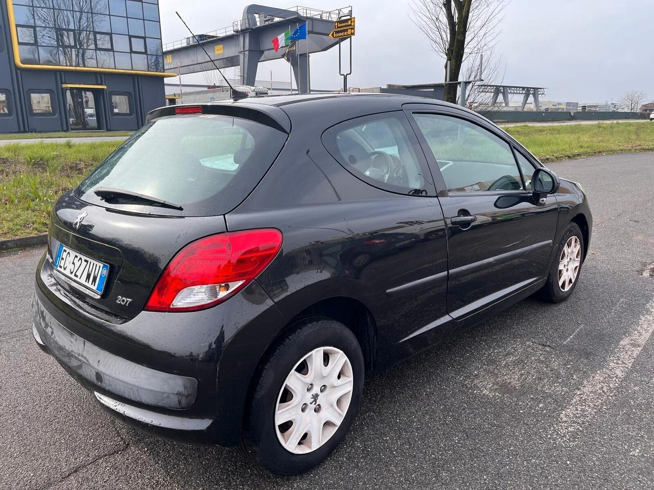 Peugeot 207 1.4 8V 75CV 3p.