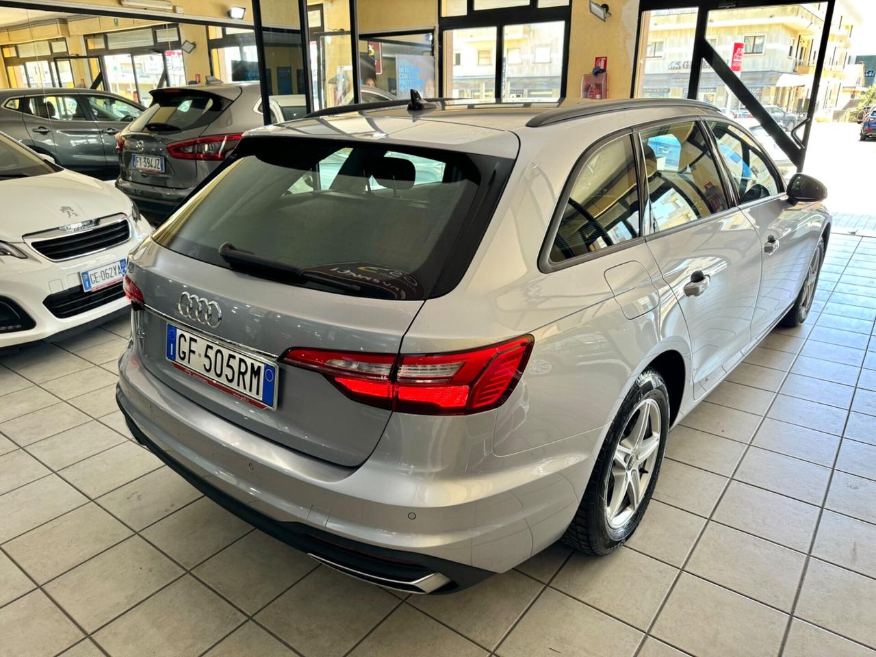 Audi A4 Avant 30 TDI/136 CV S tronic Business