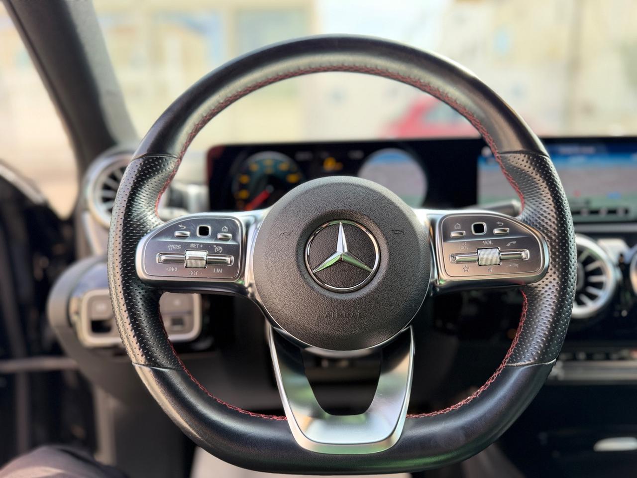 Mercedes-benz A180d Premium Amg -2021 AMBIENT/NAVI