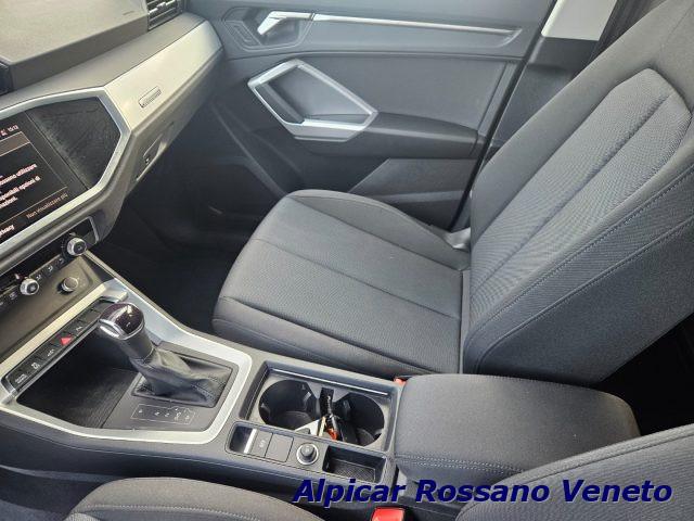 AUDI Q3 45 TFSI quattro S tronic Business sport