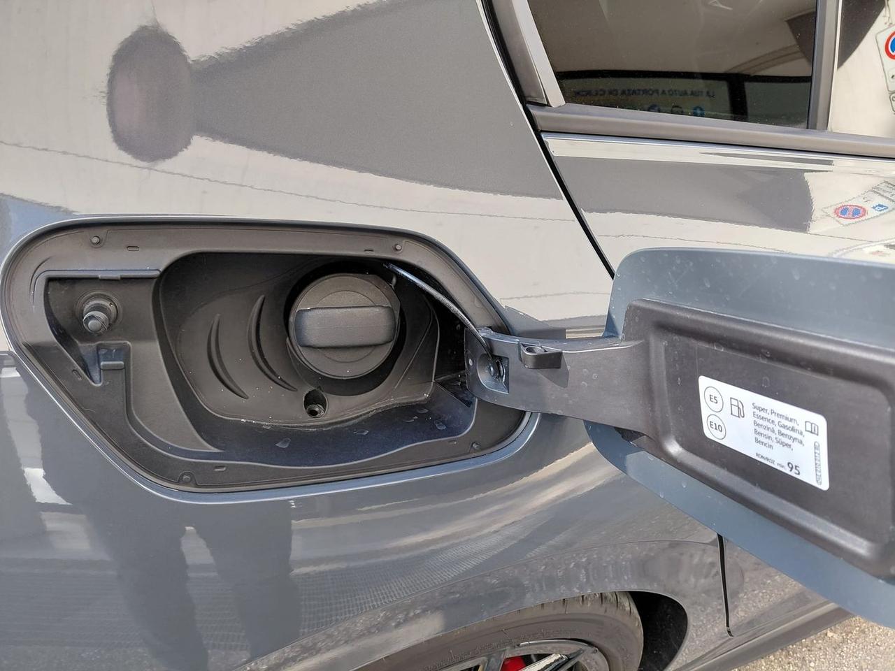 Volkswagen Golf 2.0 tsi DSg 265 Cv TSI GTI #10384