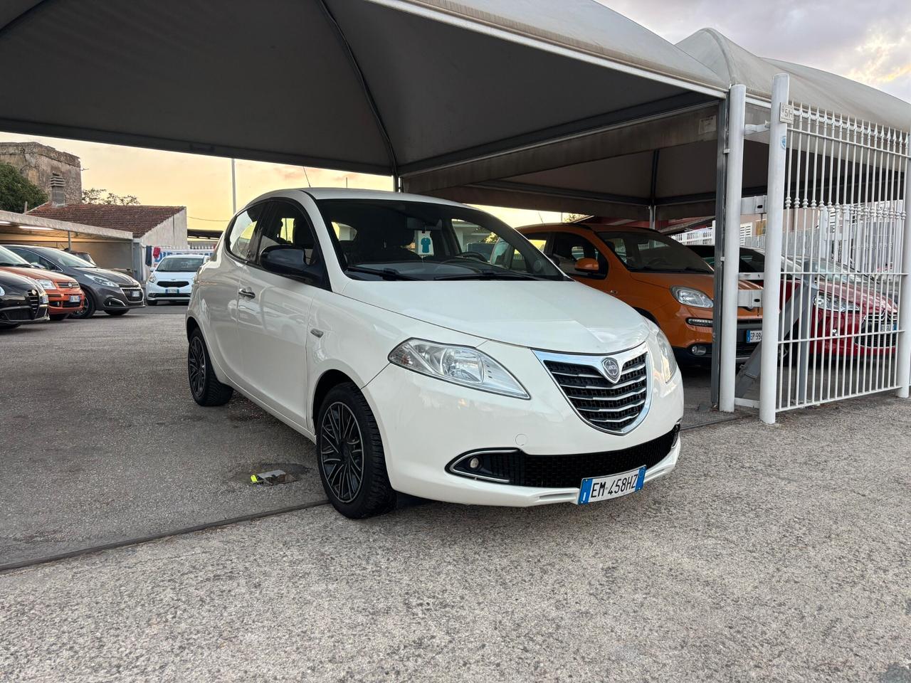 Lancia Ypsilon 1.2 69 CV 5 porte GPL Ecochic Gold