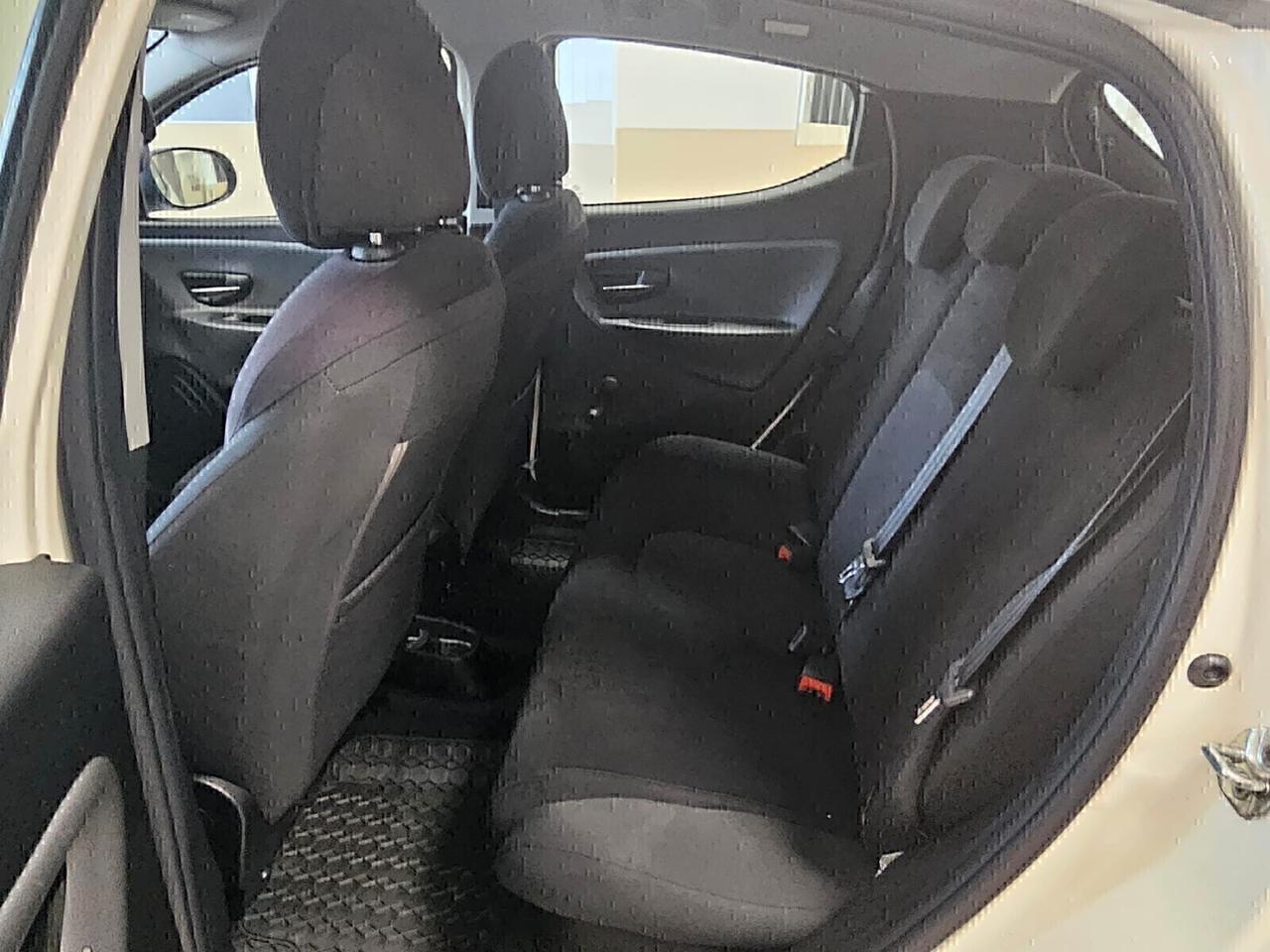 Lancia Ypsilon 1.2 69 CV 5 porte GPL Ecochic Silver