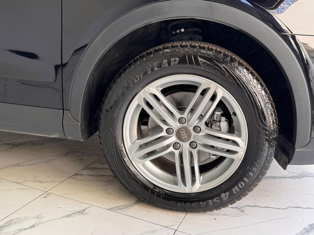 Audi Q3 2.0 TDI quattro -S-TRONIC-LED-GARANTITA-2014