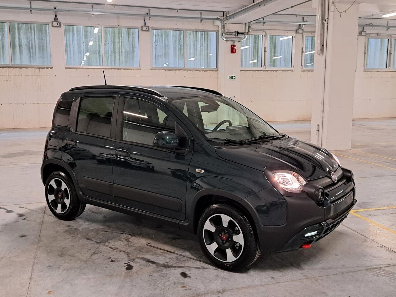 Fiat Panda 1000 FireFly Hybrid 70CV Cross 5 Porte Km. 0