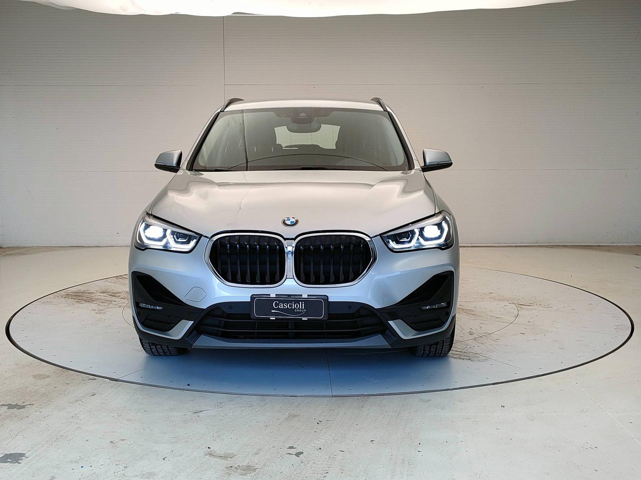 BMW X1 F48 2019 - X1 xdrive18d Advantage auto