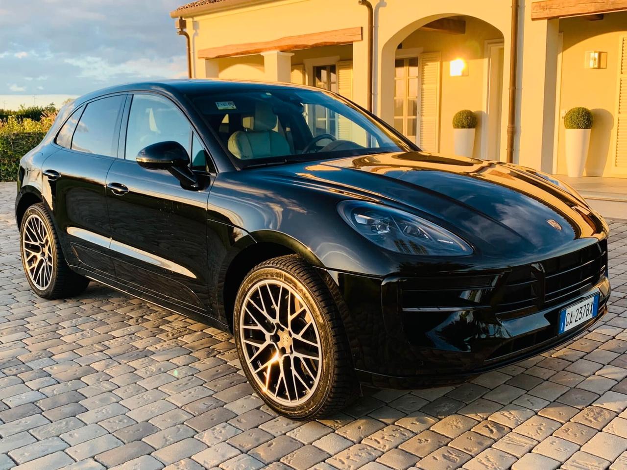 Porsche Macan 3.0 S FULL OPT rate da 129,00