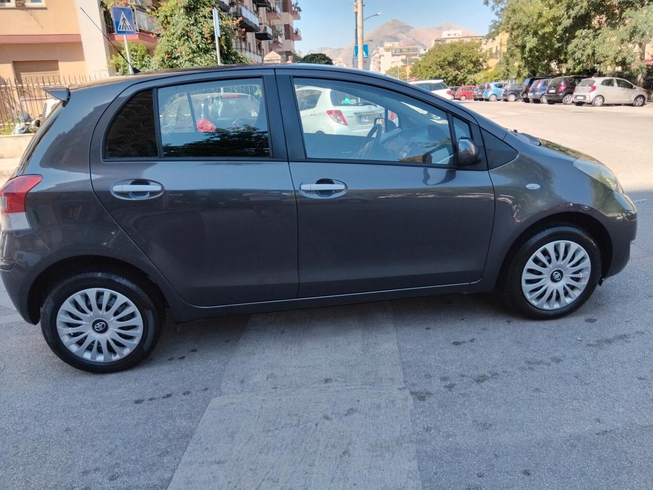 TOYOTA YARIS 1.0 SOL CLIMA 5 PORTE