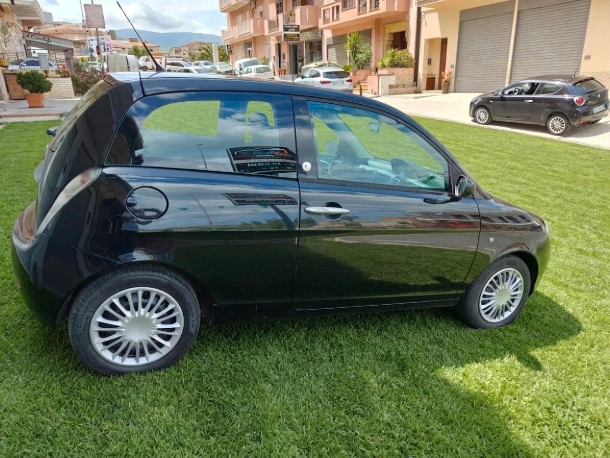 Lancia Ypsilon 1.4 Platino Ecochic GPL