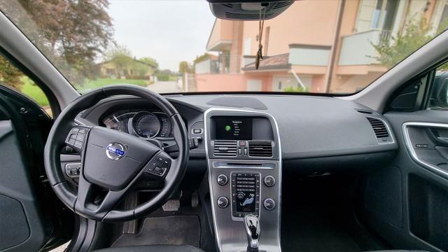 Volvo XC 60 XC60 D5 AWD Geartronic R-design