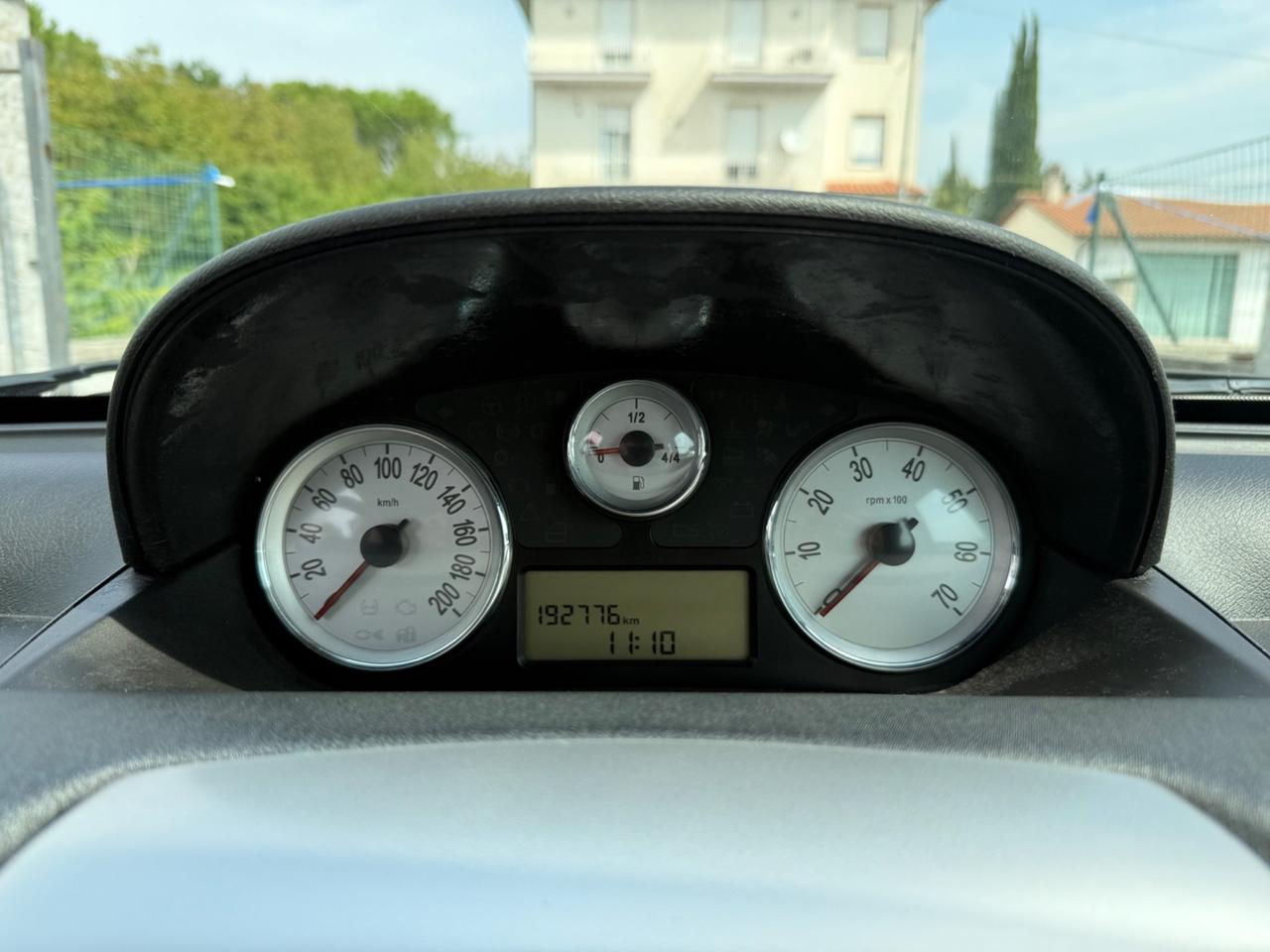 Lancia Ypsilon 1.3 MJT 75 CV Argento