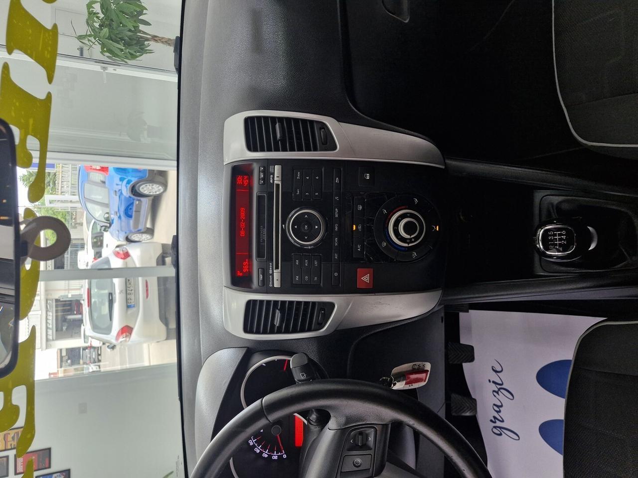 KIA VENGA 1.4 CRDi 90CV Cool