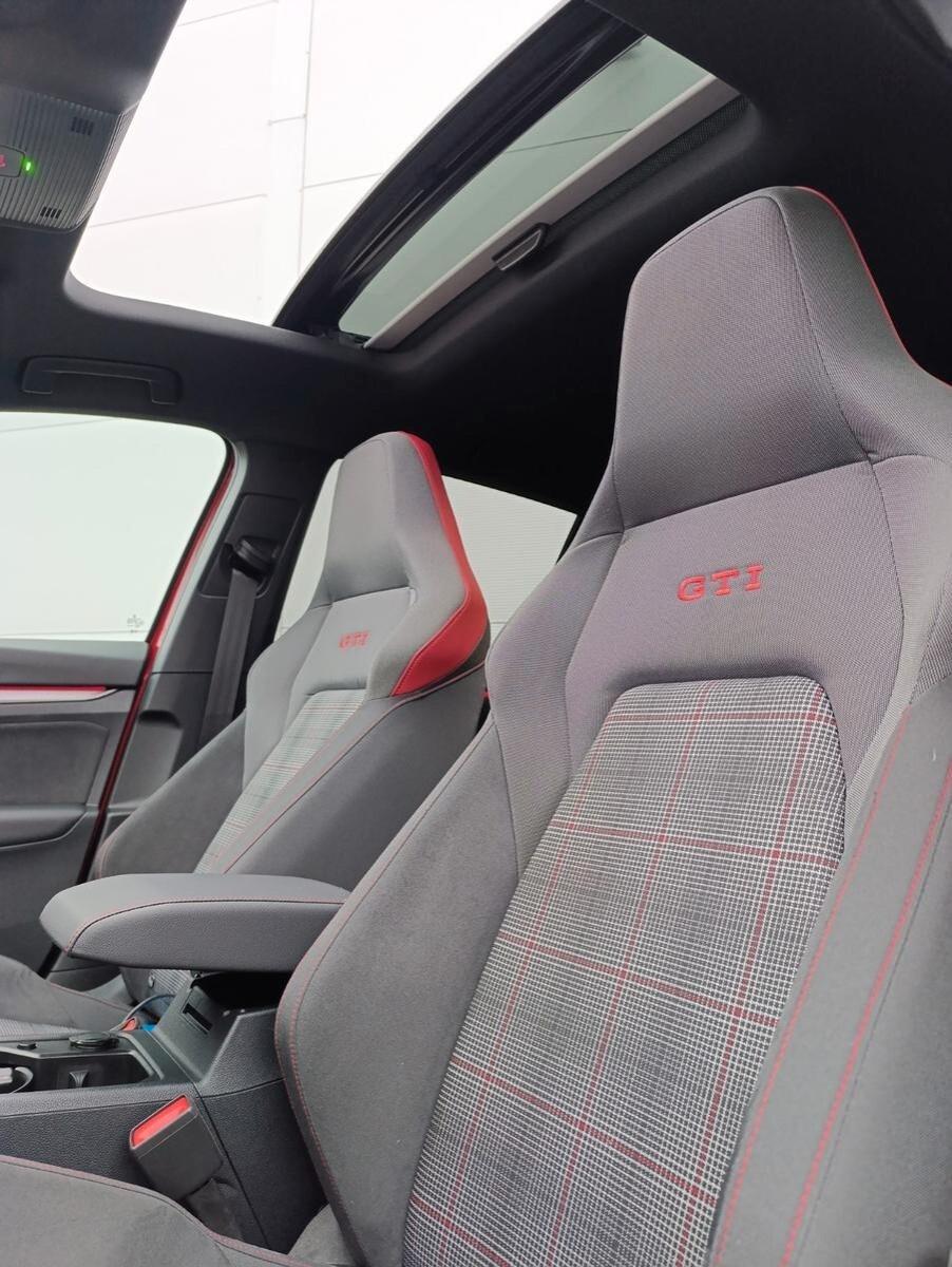 Volkswagen Golf GTI 2.0 TSI DSG