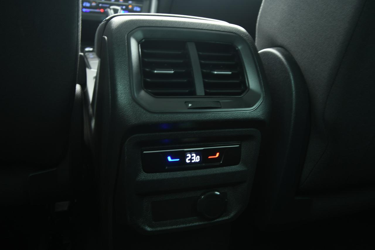VOLKSWAGEN Tiguan 2.0 tdi Elegance 150cv dsg CAMERA+ACC+APP CONNECT