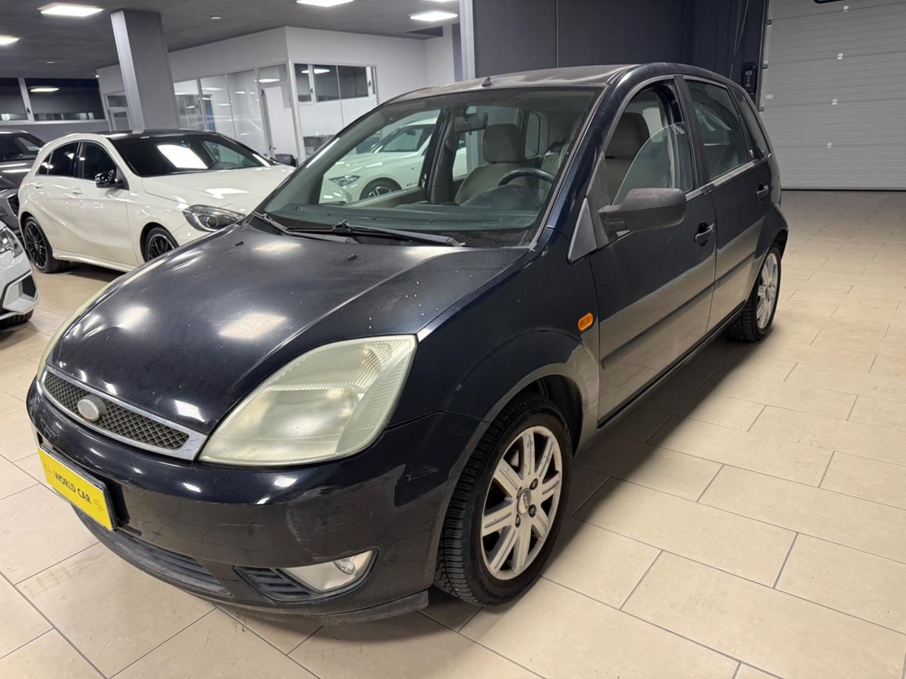 Ford Fiesta 1.4 16V 5p. Ghia