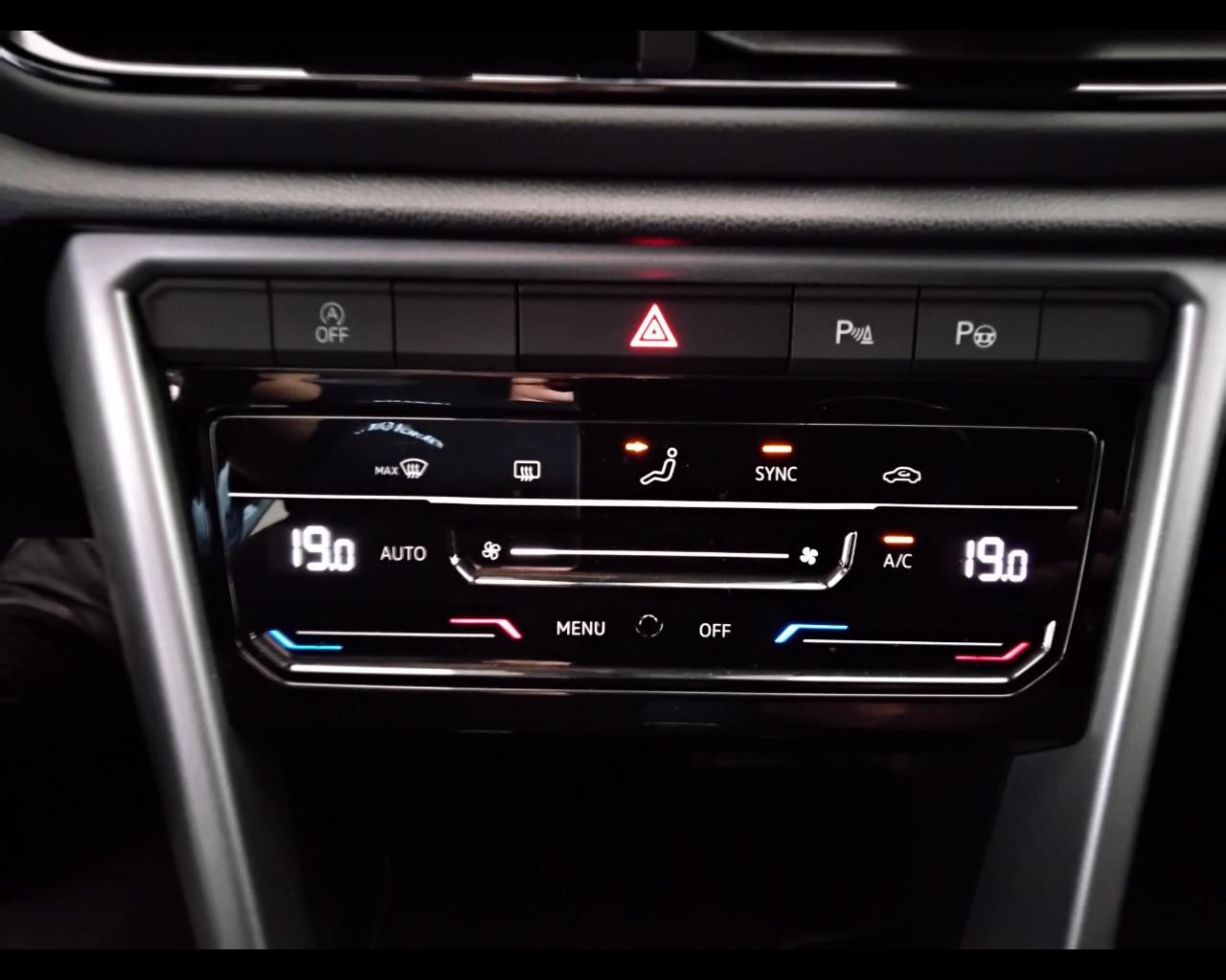 VOLKSWAGEN T-Roc 2022 - T-Roc 1.5 tsi Life dsg