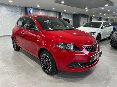 Lancia Ypsilon 1.0 69cv Hybrid 5 porte NEOPATENTATI