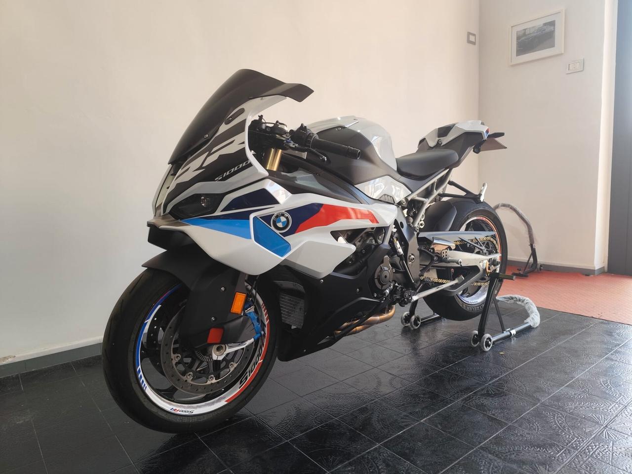 Bmw S 1000 RR Colorazione MOTORRAD + Pacchetto M * 1500km * 2025 * PARI AL NUOVO * GARANZIA BMW X 3 ANNI
