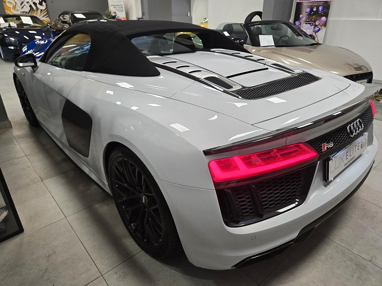 Audi R8 Spyder-FULL SERVICE UNICA 610CV BOLLO RIDOTTO!