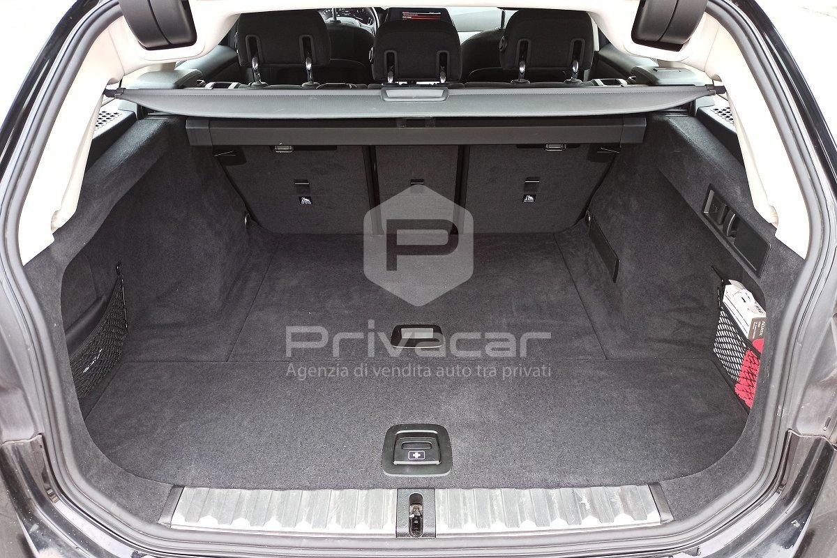 BMW 320d 48V Touring Business Advantage