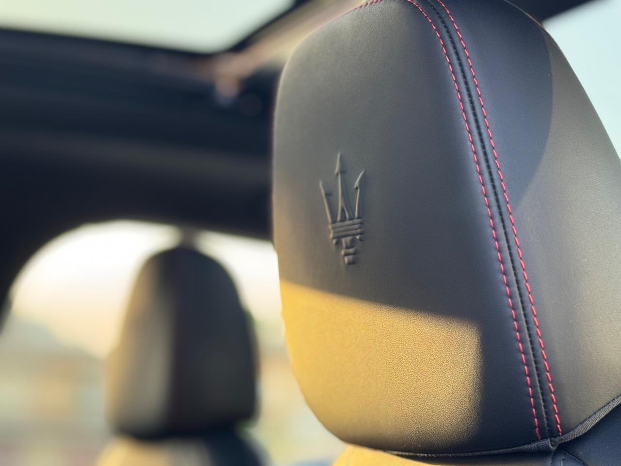 MASERATI GRECALE 2.0 MHEW 330 CV MODENA STRAFULL IVA TETTO