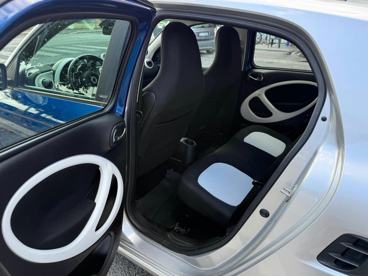 Smart 453 euro 6 neopat 50000 km garanzia permute