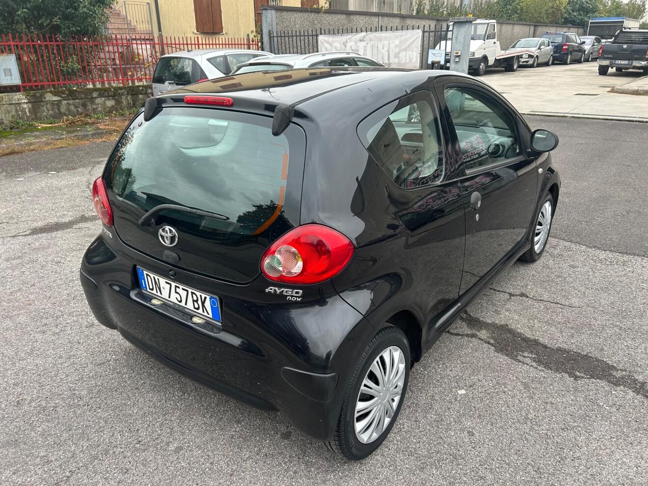 Toyota Aygo Now 1000 benzina 68cv neopatentati
