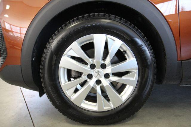 PEUGEOT 5008 BlueHDi 130 S&S EAT8 Active Business