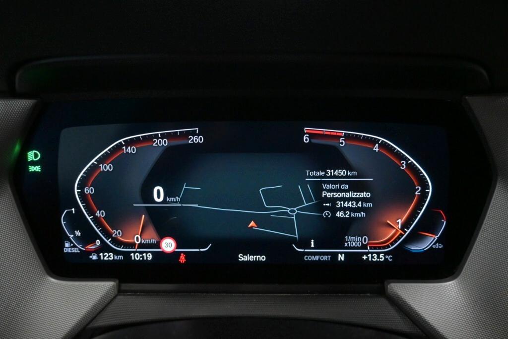 BMW 116D 115CV 6M. BUSINESS ADVANTAGE ( FARI LED - BMW DIGITAL COCKPIT - CRUISE - NAVI - MIRROR - PDC )