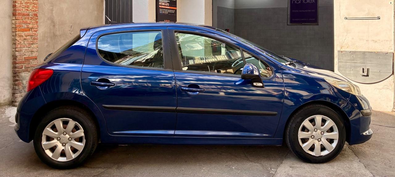 Peugeot 207 benz. NAVI 2009 - appena tagliandata !