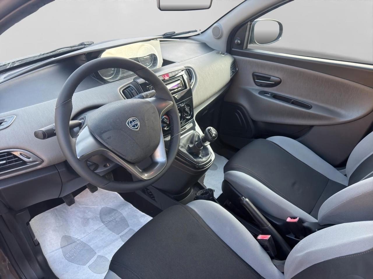 Lancia Ypsilon 1.2 69cv GPL Ecochic Gold