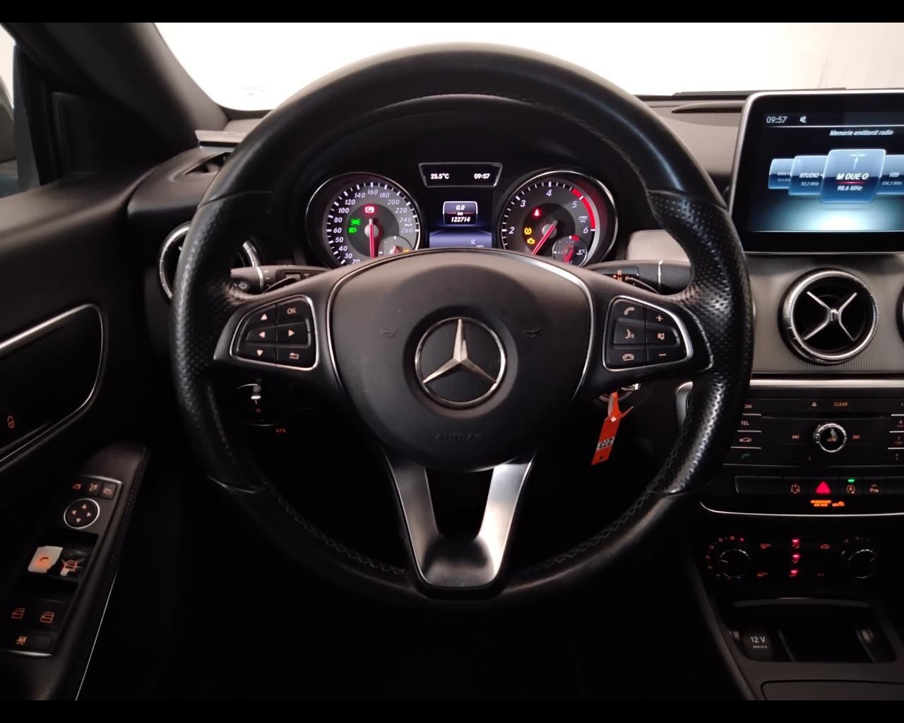Mercedes-Benz CLA Shooting Brake - X117 - CLA Shooting Brake 200 d (cdi) S