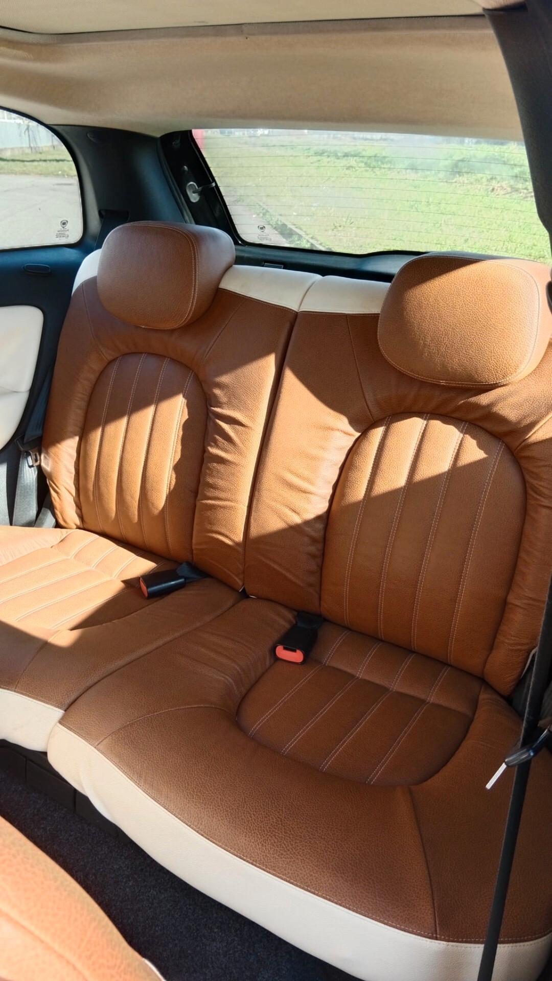 Lancia Ypsilon 1.4 16V Oro