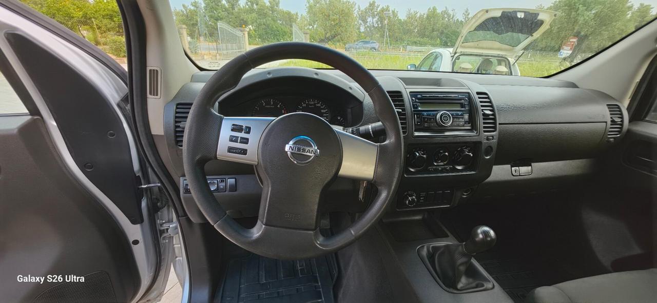 Nissan Navara 2.5 dCi King Cab LE