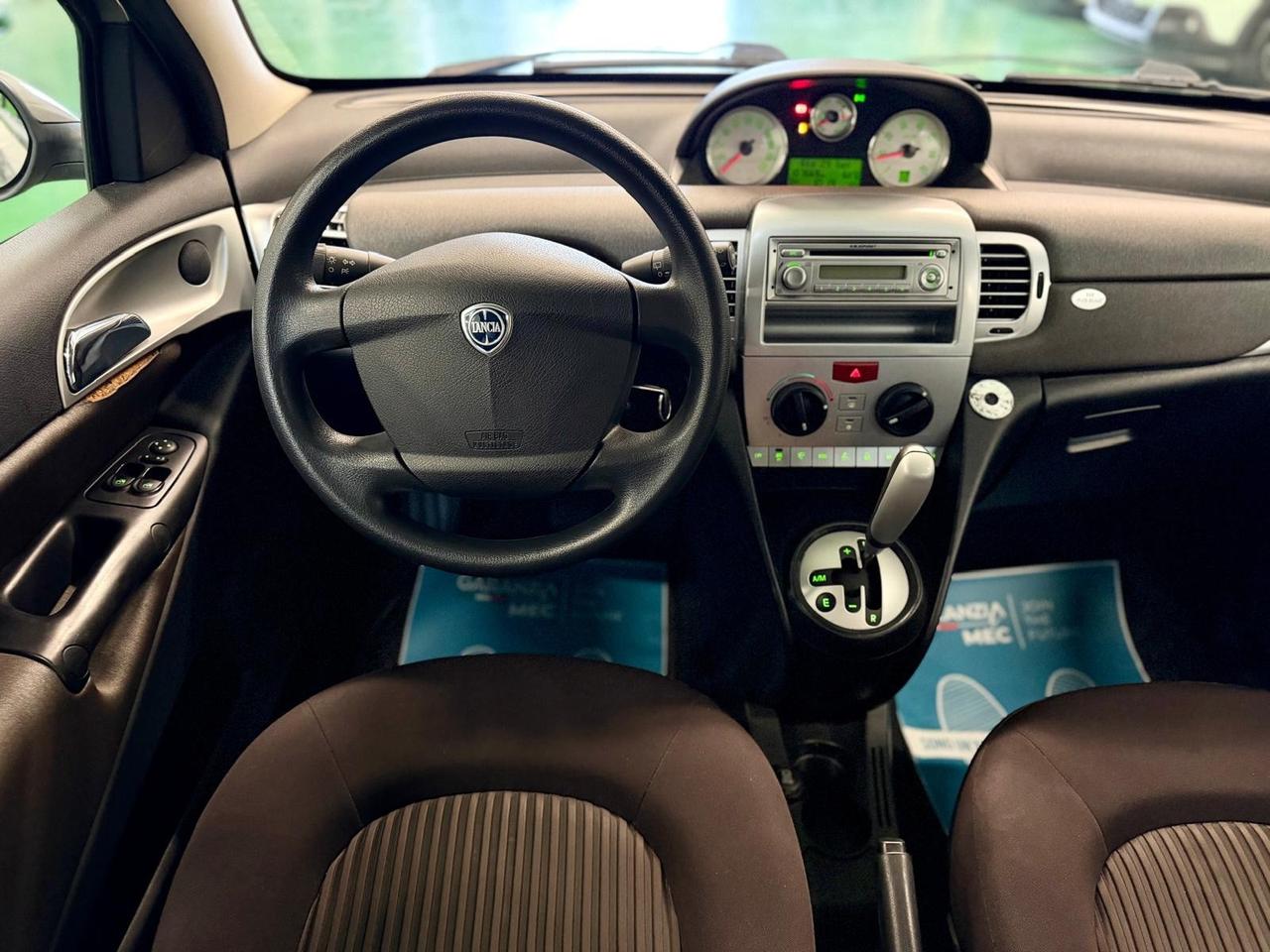 Lancia Ypsilon 1.4 benz. 16V Sport MomoDesign Automatico