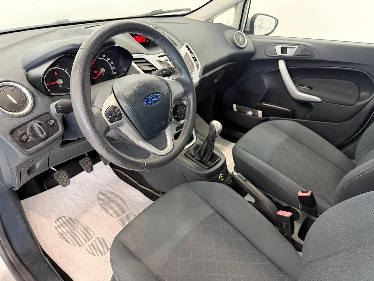 Ford Fiesta 1.4 5 porte Bz.- GPL Titanium