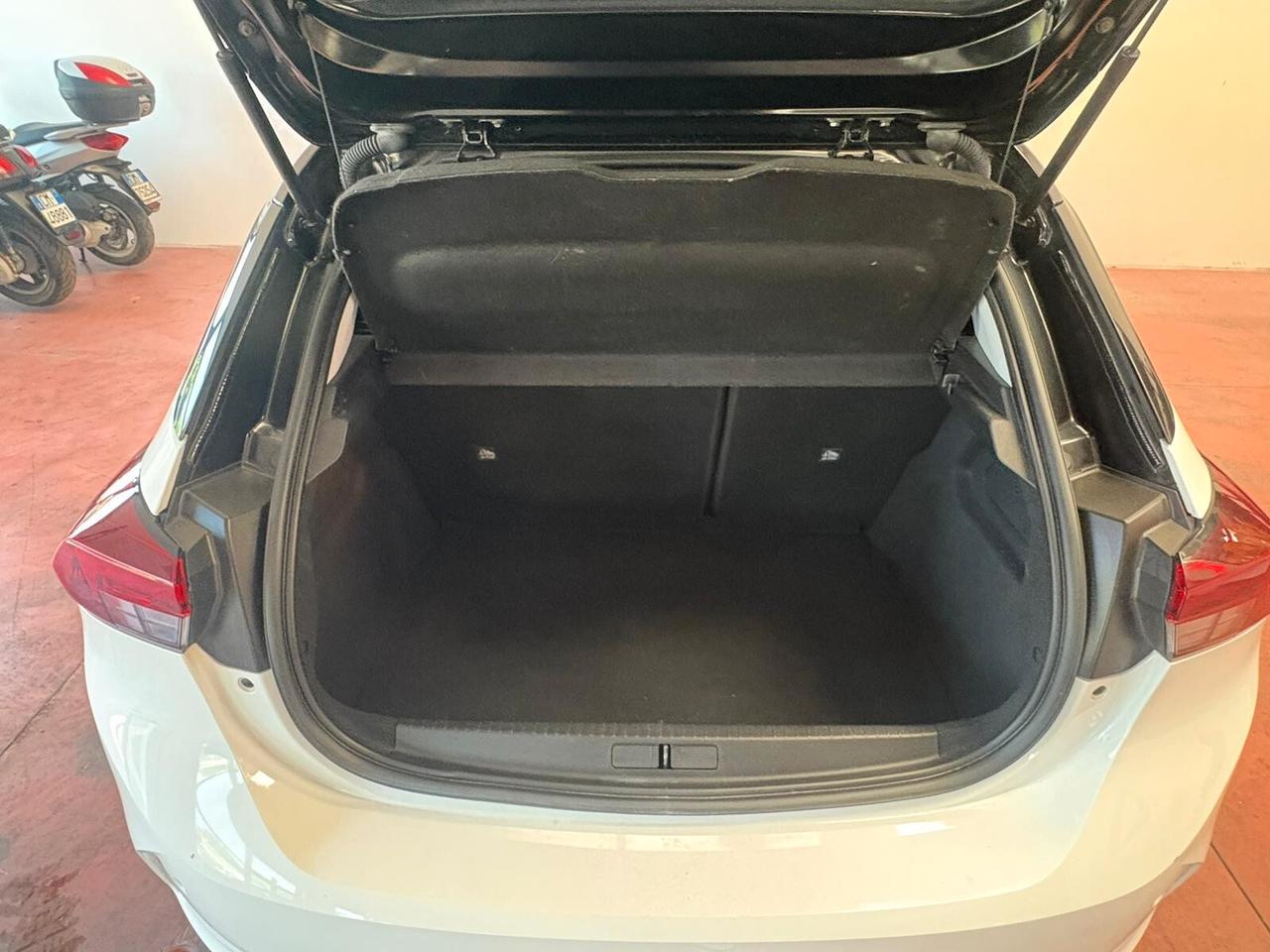 OPER CORSA serie6 benz. 1.2 CV 75 Per NEOPATENTATI Km 37.157 garanzia 12 mesi