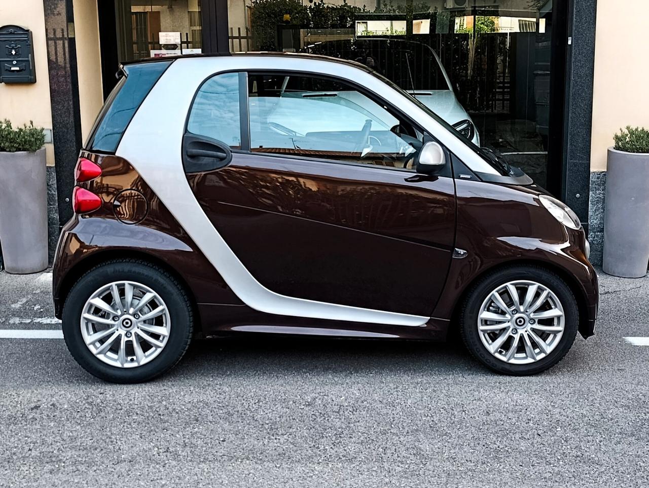 Smart ForTwo 1000 52 kW MHD coupé passion