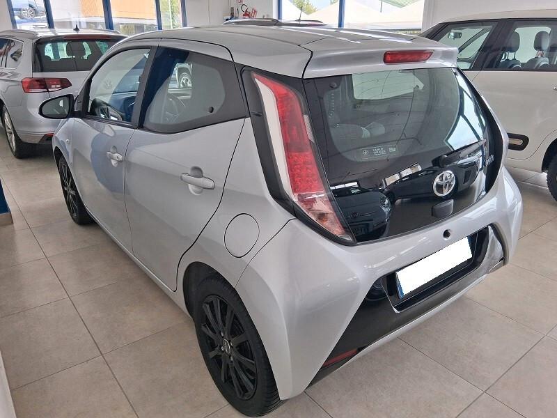 Toyota Aygo 1.0 VVT-i 69 CV 5 porte x-play