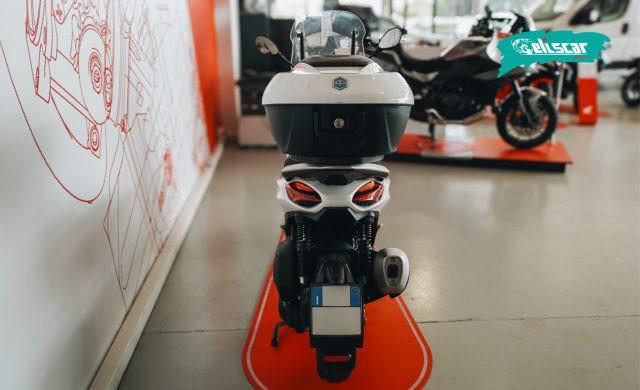 PIAGGIO Beverly 300 i.e. BEVERLY 300