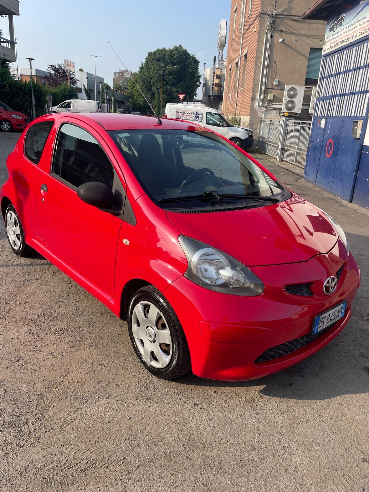 Toyota Aygo 1.0 12V VVT-i 3 porte Sound