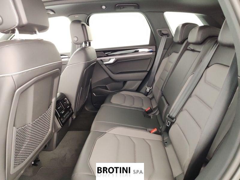 Volkswagen Touareg 3.0 V6 TDI SCR 170kW R-Line Final Edit